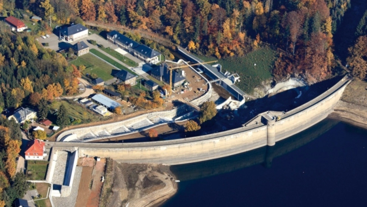 Meghalaya govt inks agreement with NEEPCO for 2 hydropower projects