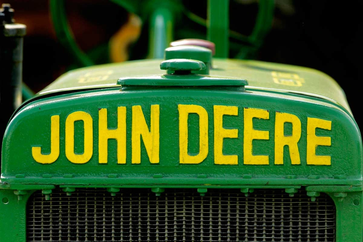 Deere witnesses 8% increase in CE sales