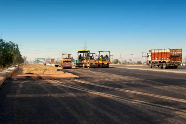Delhi govt spends over Rs 1500 cr on road repairs in last two years