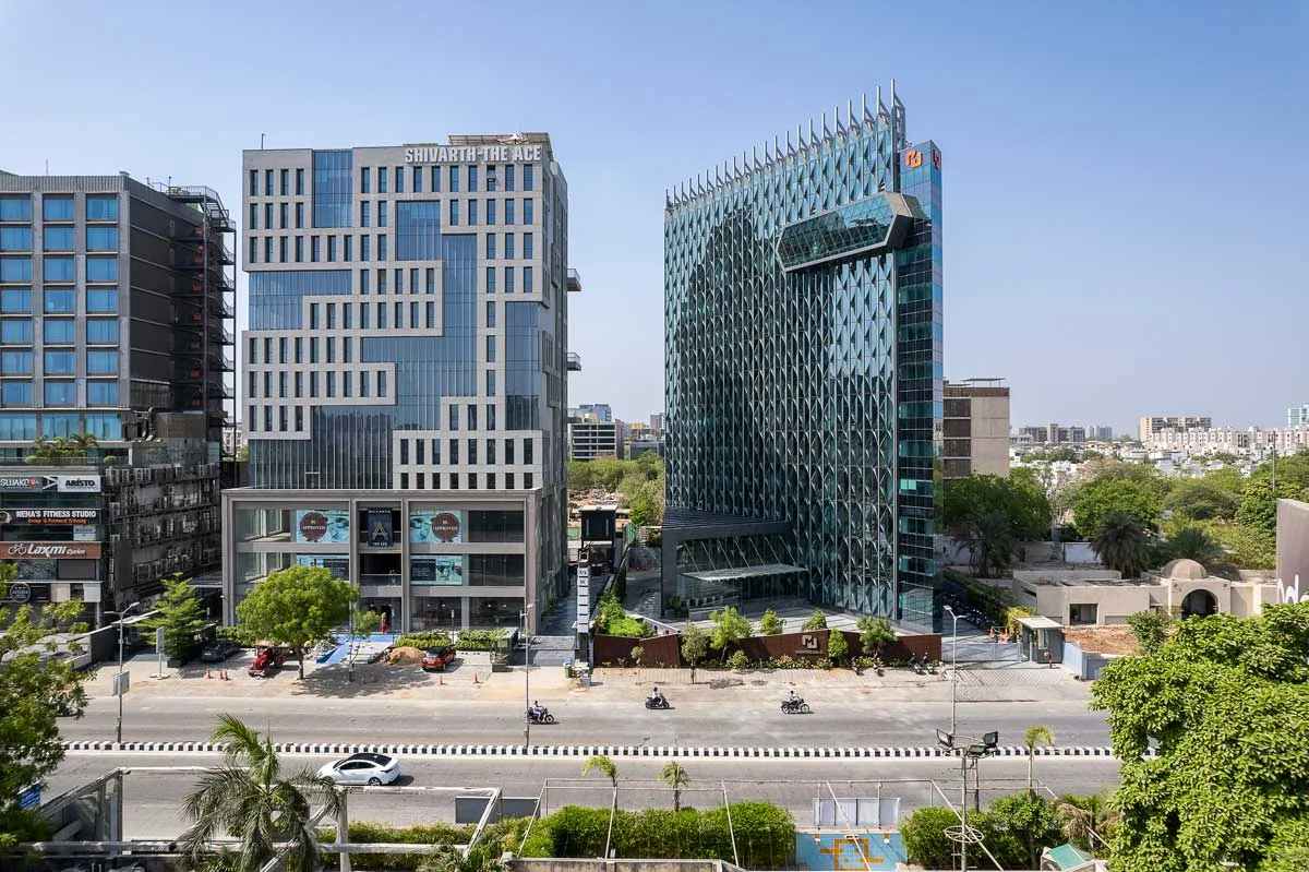 ICRA forecasts robust growth in India's retail mall sector in FY2025