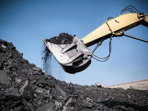 Maharashtra reviewing four bids in large coal import tender