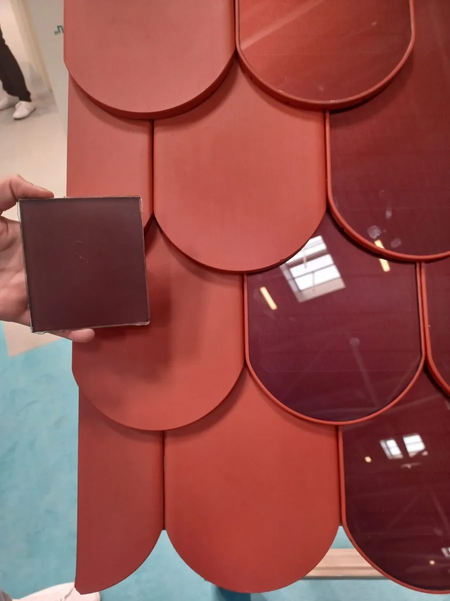 Terracotta solar tiles for historical buildings