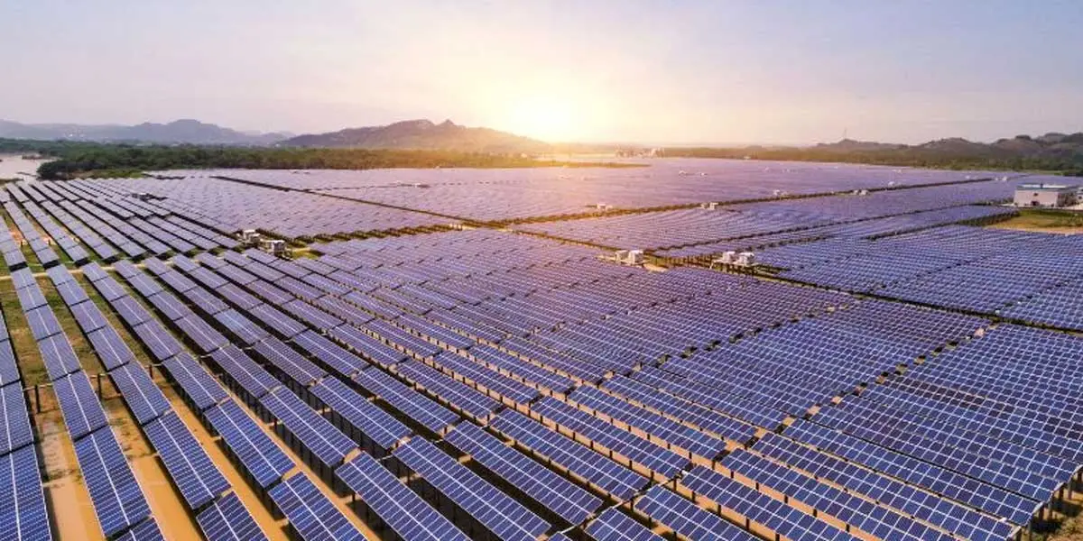MNRE Extends Timeline for Ultra Mega Solar Park Program