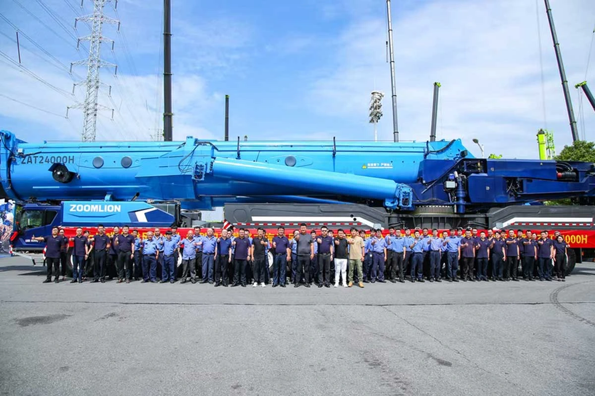 Zoomlion unveils world’s largest tonnage all-terrain crane